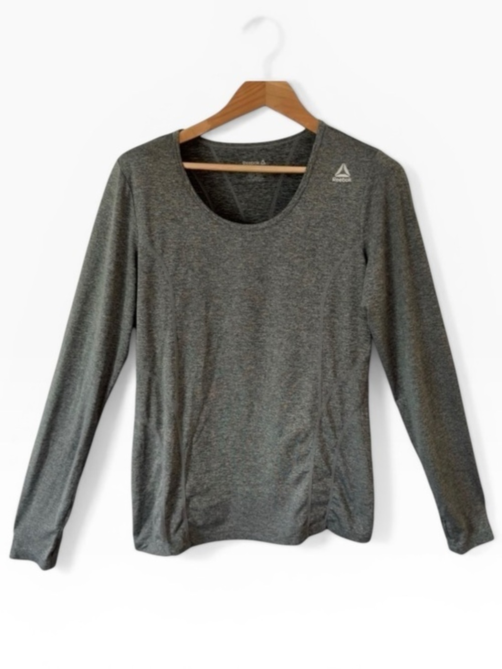 Reebok Long Sleeve Workout Athletic Top Size Small Great For Running Or Exercise